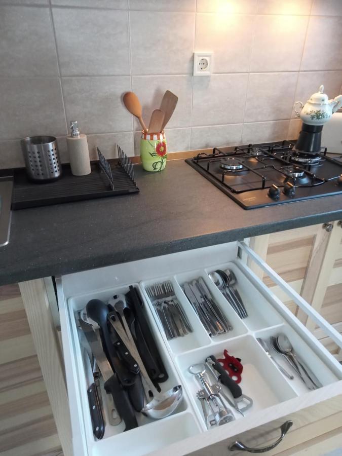 Апартаменты St. Benedek Apartmanlakas Мезёкёвешд Экстерьер фото