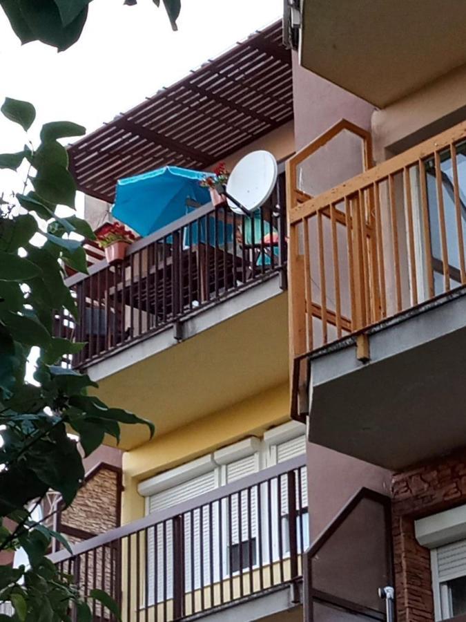 Апартаменты St. Benedek Apartmanlakas Мезёкёвешд Экстерьер фото