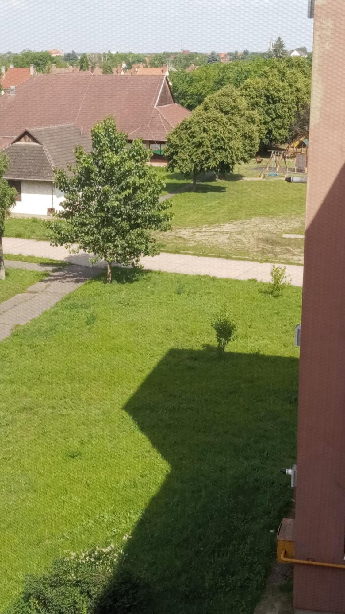 Апартаменты St. Benedek Apartmanlakas Мезёкёвешд Экстерьер фото